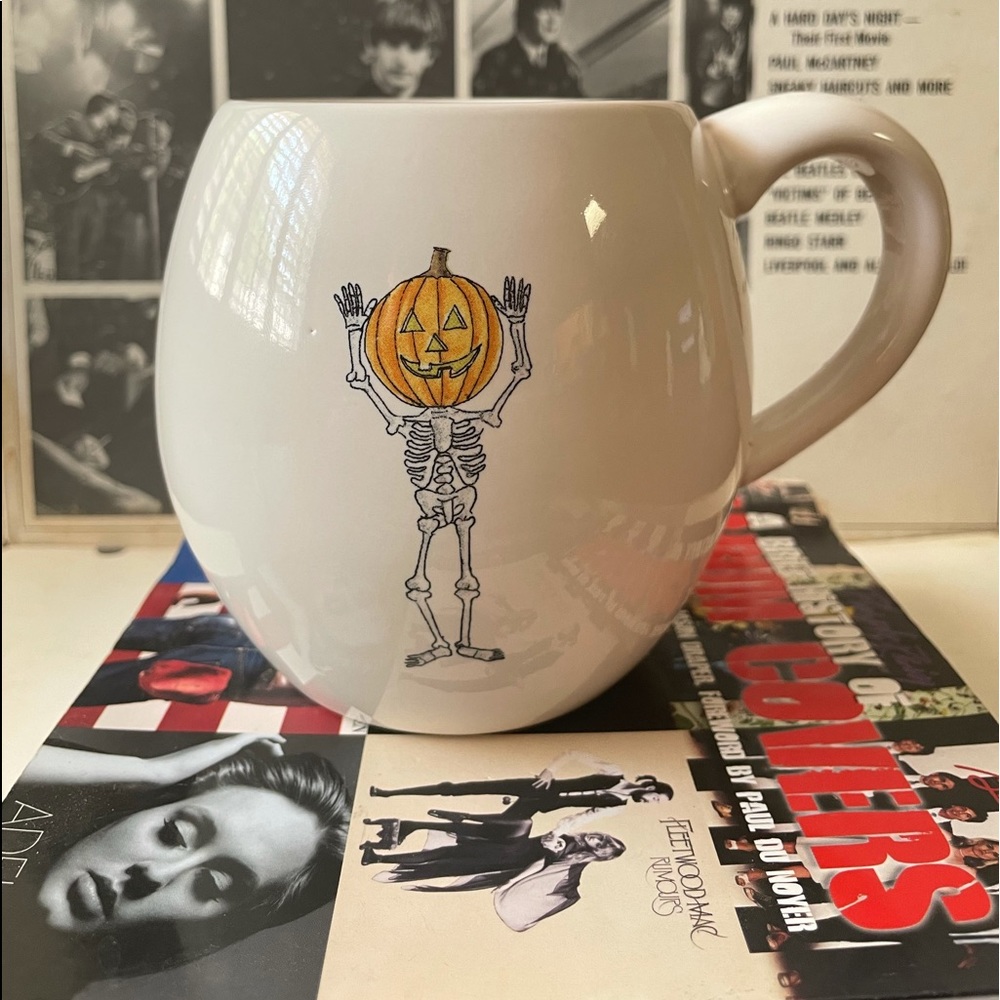 Halloween Rae Dunn retired 2016 mug